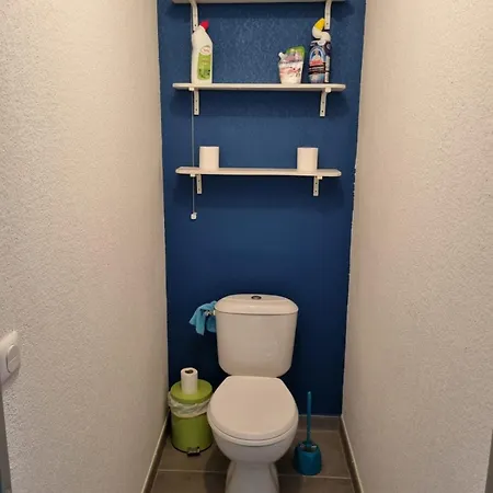 2 Bedrooms 60m - 4 People - דירה